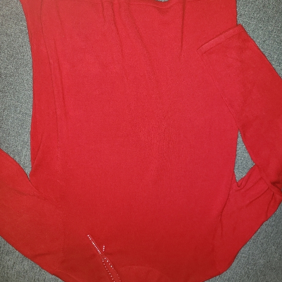 Sweater - Picture 2 of 4